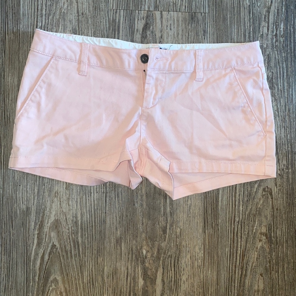 VOLCOM PINK SHORTS